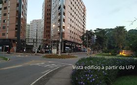 Apê 20m da UFV com Portaria 24h e Garagem Coberta - 1 Quarto, Sala